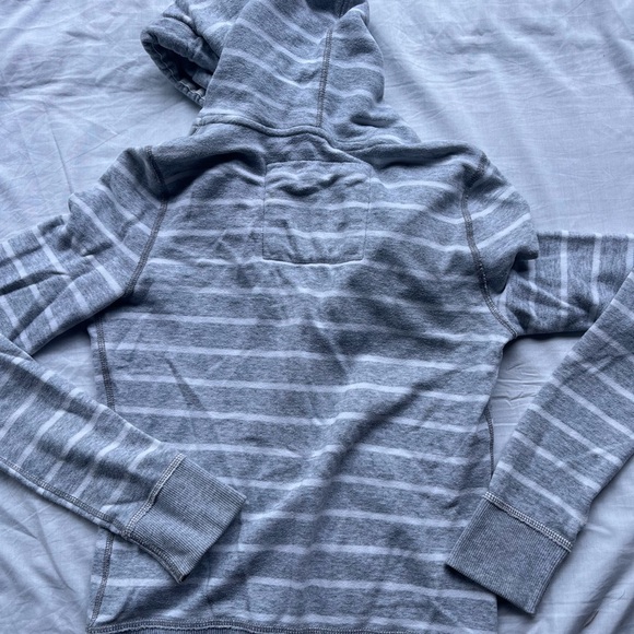 Abercrombie & Fitch Button Up Sweatshirt M - Picture 2 of 4